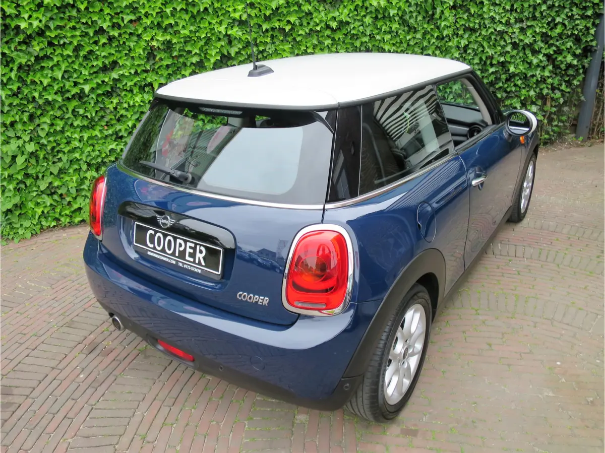 1.5 Pepper F56 LCI met Navi, Apple CarPlay, Leer, PDC en 16"