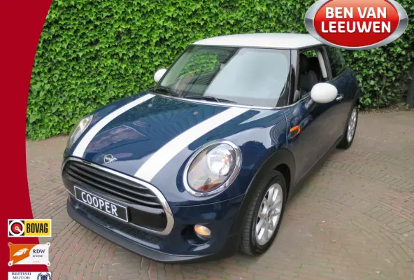 1.5 Pepper F56 LCI met Navi, Apple CarPlay, Leer, PDC en 16"