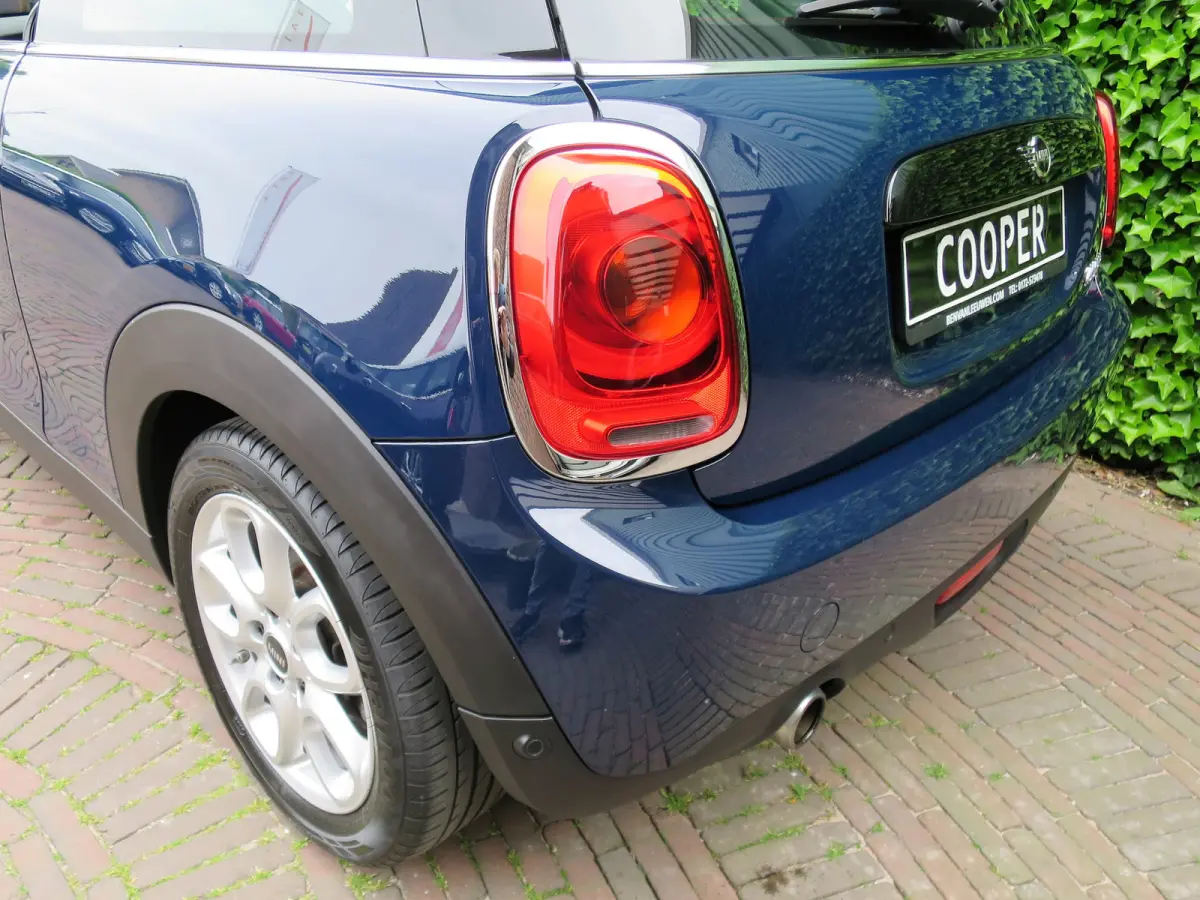 1.5 Pepper F56 LCI met Navi, Apple CarPlay, Leer, PDC en 16"