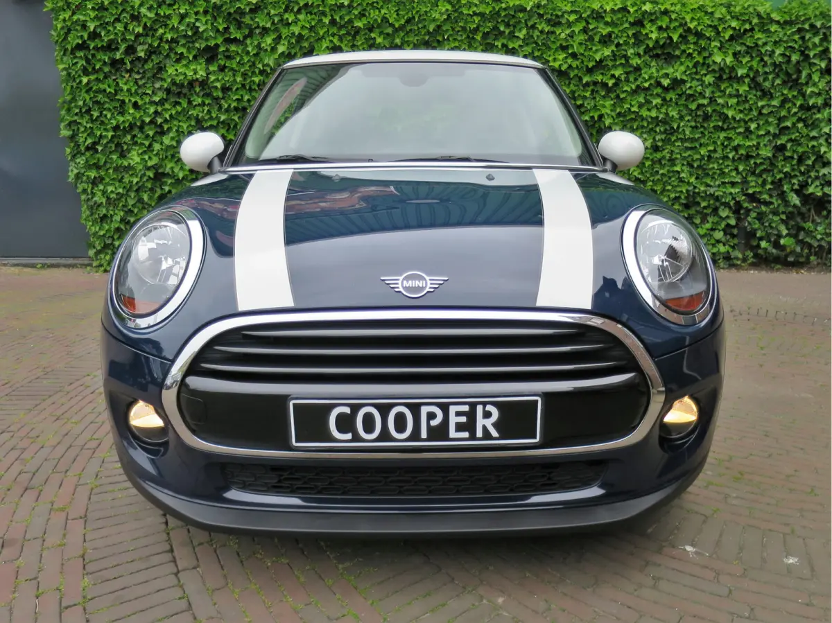 1.5 Pepper F56 LCI met Navi, Apple CarPlay, Leer, PDC en 16"