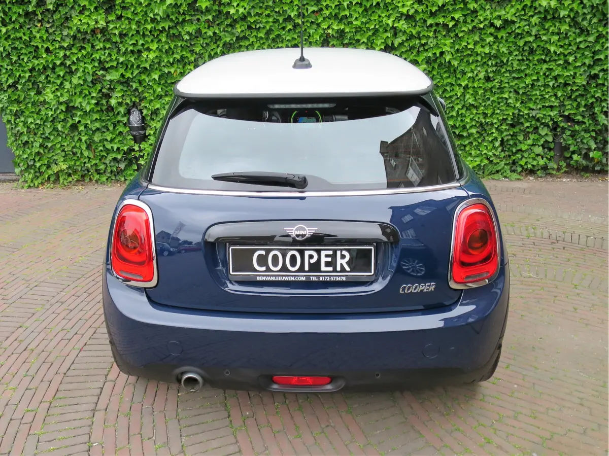 1.5 Pepper F56 LCI met Navi, Apple CarPlay, Leer, PDC en 16"
