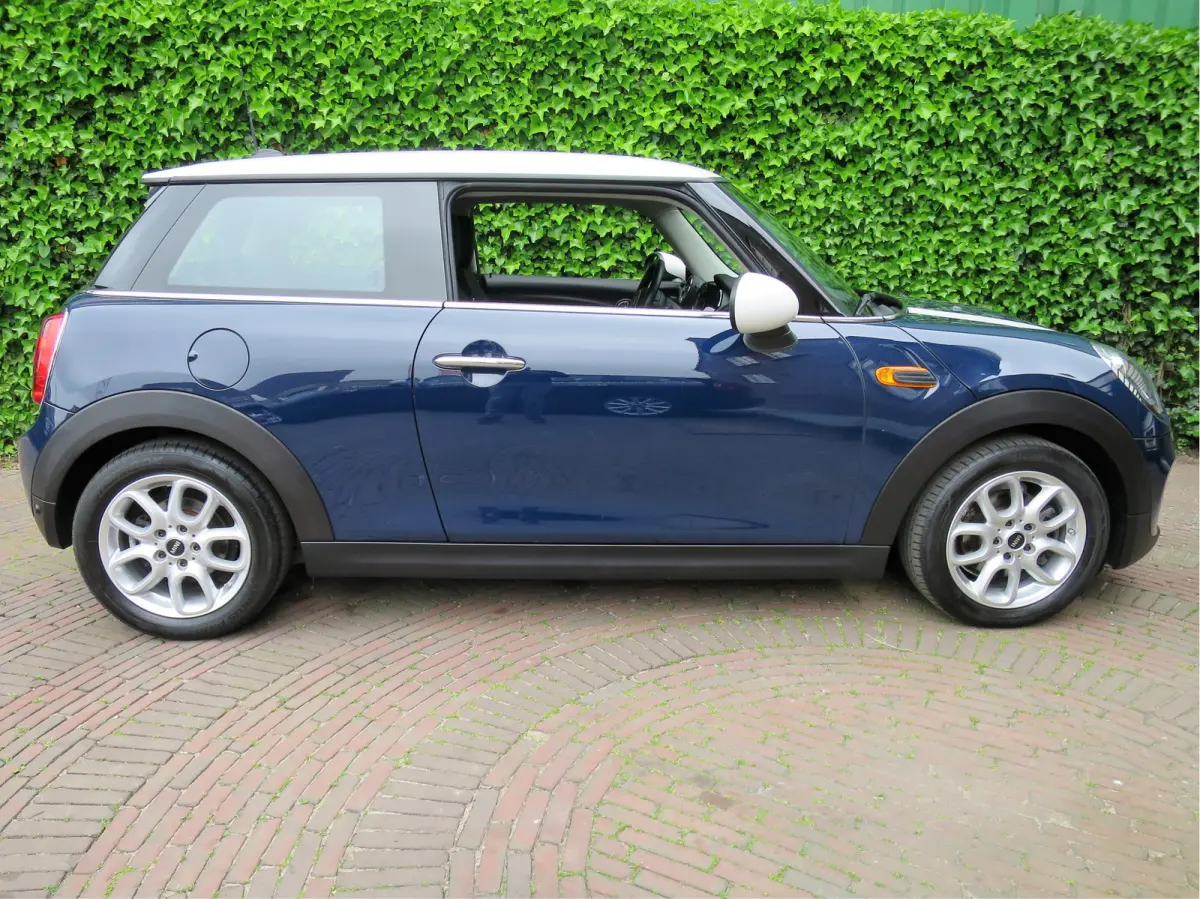 1.5 Pepper F56 LCI met Navi, Apple CarPlay, Leer, PDC en 16"