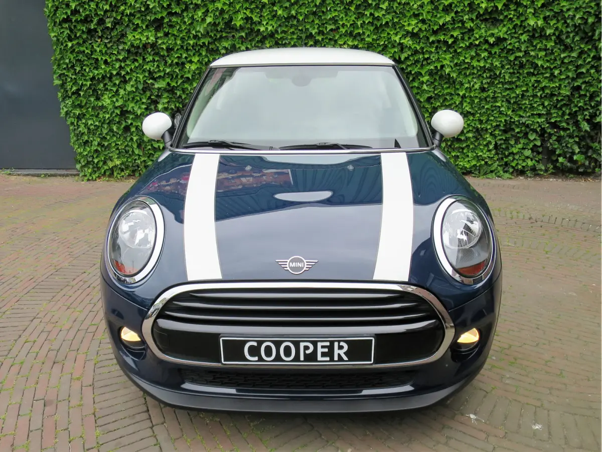 1.5 Pepper F56 LCI met Navi, Apple CarPlay, Leer, PDC en 16"