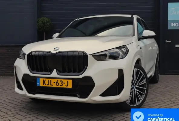 xDrive25e M Sport | Pano | H+K | Massage | BLIS