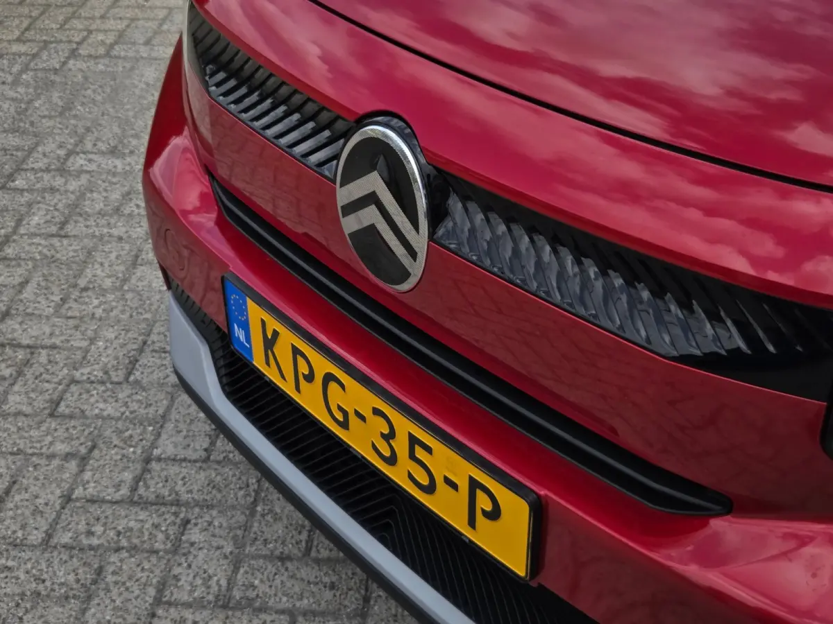 Collection 1.2 Hybrid VOORRAAD ACTIE | 8 JAAR GARANTIE  | Achteruitrijcamera | Dagrijverlichting | Extra getinte achterste zijruiten en achterruit