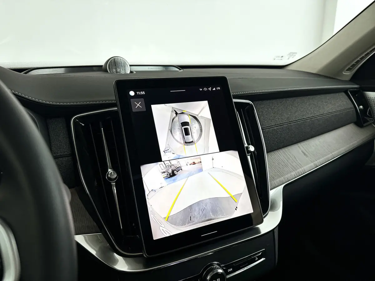 T8 Plug-in hybrid AWD Ultra Dark | Panoramadak | 360º camera | Luchtvering | Head- Up display | Bowers & Wilkins | Stoelventilatie | Trekhaak