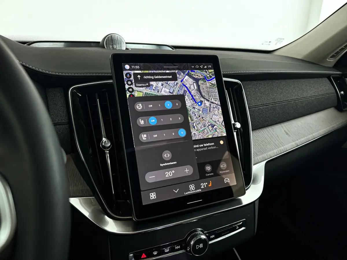 T8 Plug-in hybrid AWD Ultra Dark | Panoramadak | 360º camera | Luchtvering | Head- Up display | Bowers & Wilkins | Stoelventilatie | Trekhaak