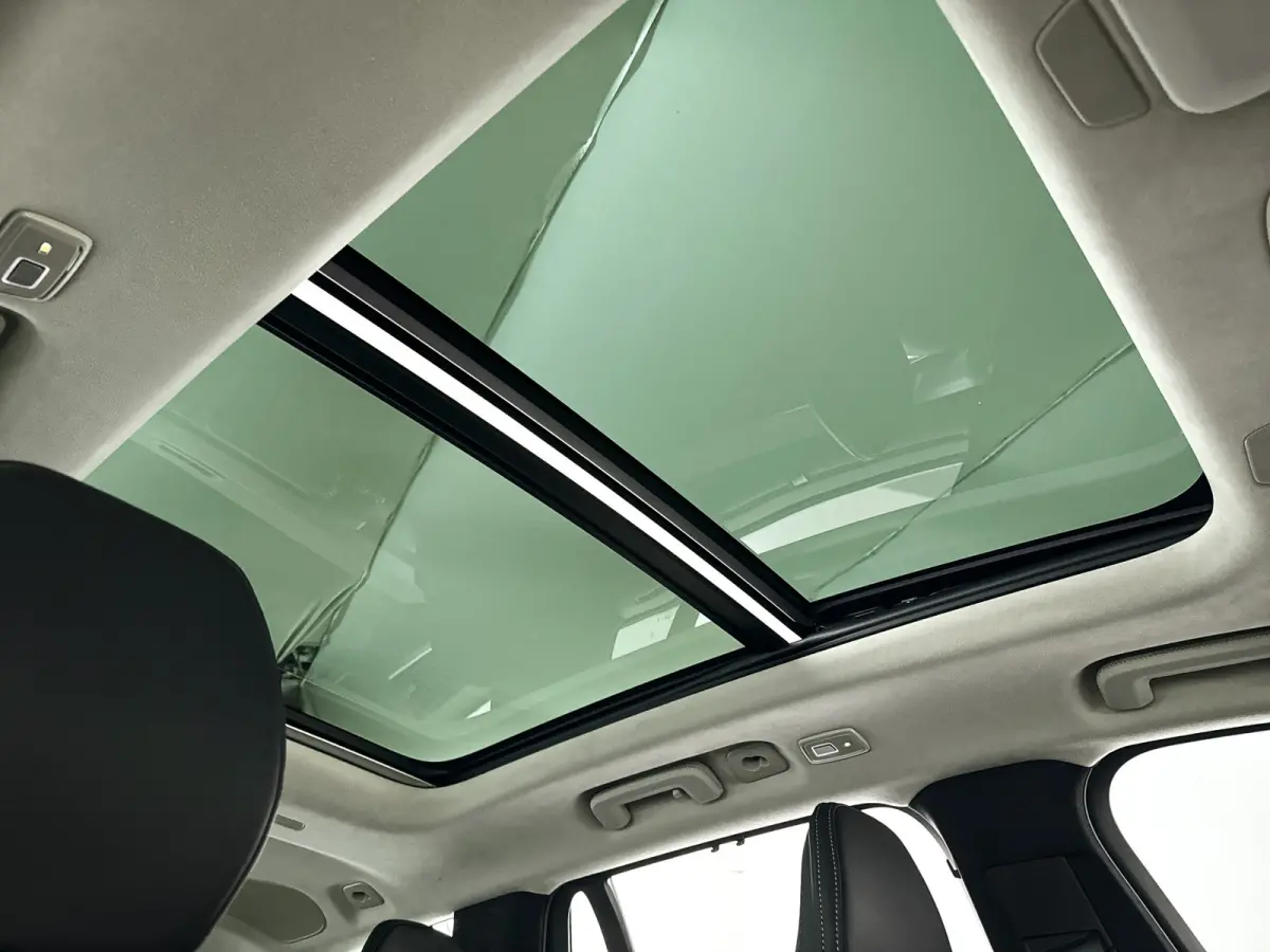 T8 Plug-in hybrid AWD Ultra Dark | Panoramadak | 360º camera | Luchtvering | Head- Up display | Bowers & Wilkins | Stoelventilatie | Trekhaak