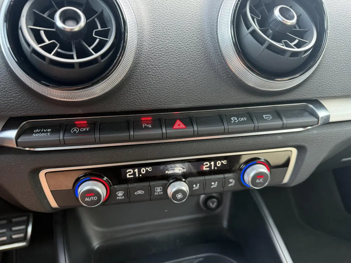 35 TFSI CoD Sport S Line | Navigatie | Parkeersensoren | 18 Inch Lichtmetalen Velgen | Climate Control |