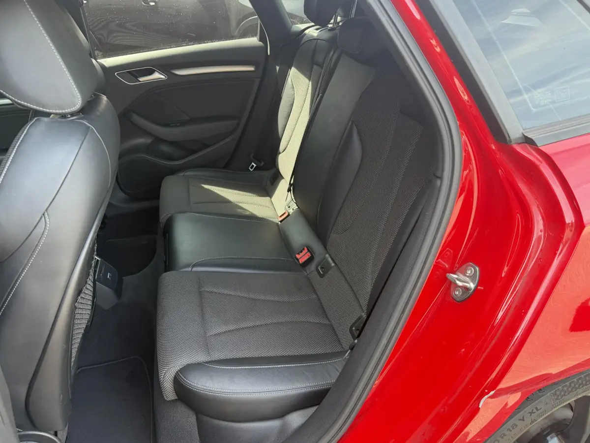 35 TFSI CoD Sport S Line | Navigatie | Parkeersensoren | 18 Inch Lichtmetalen Velgen | Climate Control |