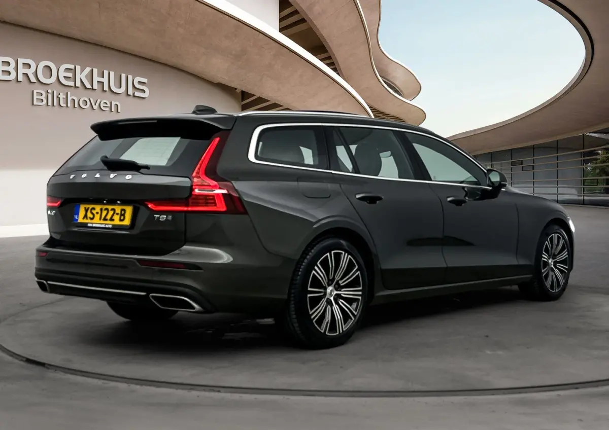 2.0 T8 Twin Engine AWD Inscription | Panoramadak | Harman en Cardon | Blis | PDC V+A en camera | Adaptie Cruiscontrol | Lederen bekleding-Stoelverwarming |