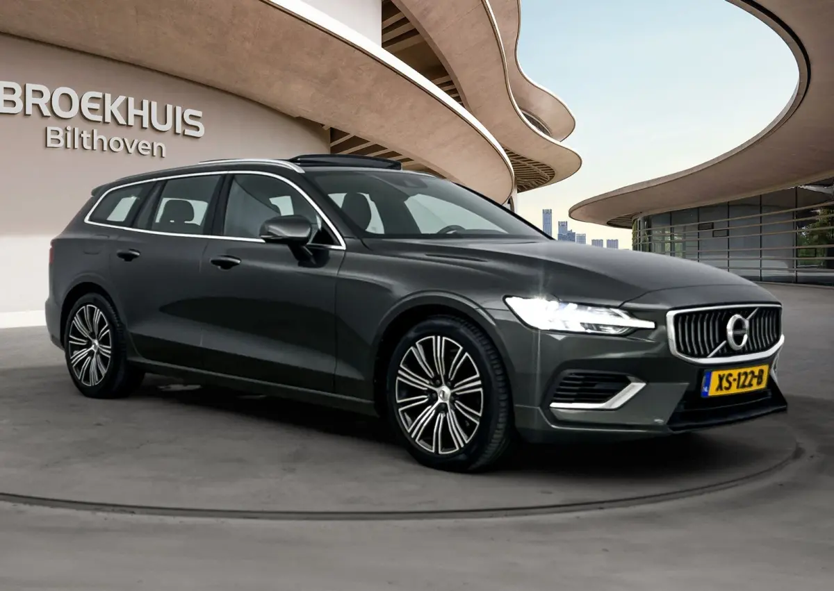 2.0 T8 Twin Engine AWD Inscription | Panoramadak | Harman en Cardon | Blis | PDC V+A en camera | Adaptie Cruiscontrol | Lederen bekleding-Stoelverwarming |