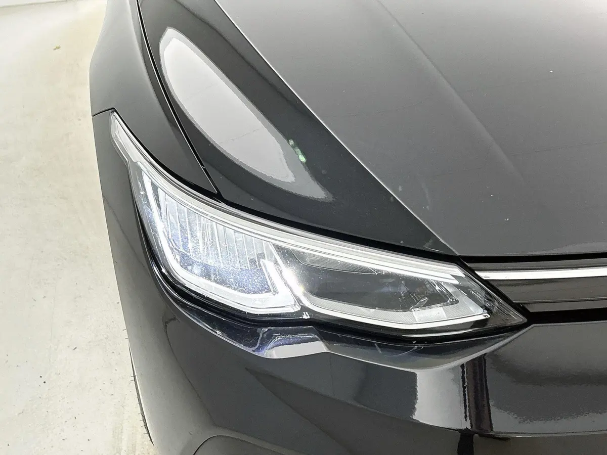 1.5 eTSI Life Business 1 eerdere eigenaar | Trekhaak | Apple Carplay | Android Auto | Stoelverwarming | Cruise Control Adaptief | Dakrails | Parkeersensor Voor en Achter | Sfeerverlichting