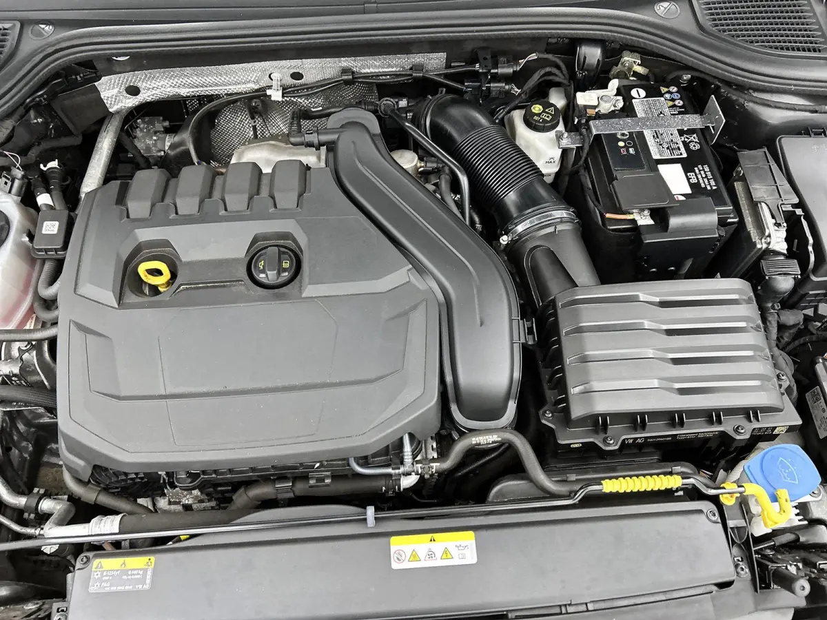 1.5 eTSI Life Business 1 eerdere eigenaar | Trekhaak | Apple Carplay | Android Auto | Stoelverwarming | Cruise Control Adaptief | Dakrails | Parkeersensor Voor en Achter | Sfeerverlichting