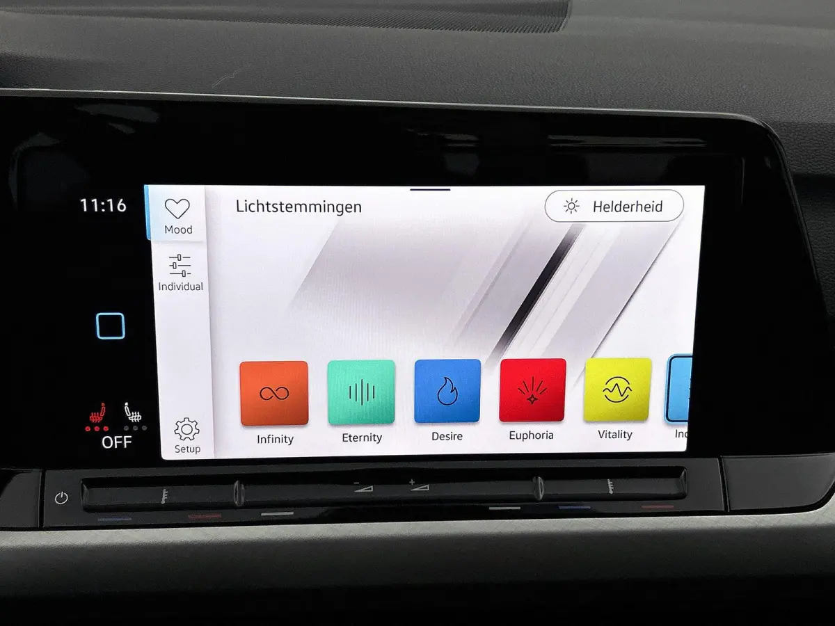 1.5 eTSI Life Business 1 eerdere eigenaar | Trekhaak | Apple Carplay | Android Auto | Stoelverwarming | Cruise Control Adaptief | Dakrails | Parkeersensor Voor en Achter | Sfeerverlichting