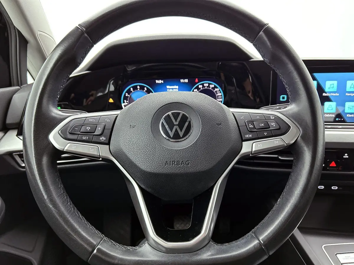 1.5 eTSI Life Business 1 eerdere eigenaar | Trekhaak | Apple Carplay | Android Auto | Stoelverwarming | Cruise Control Adaptief | Dakrails | Parkeersensor Voor en Achter | Sfeerverlichting