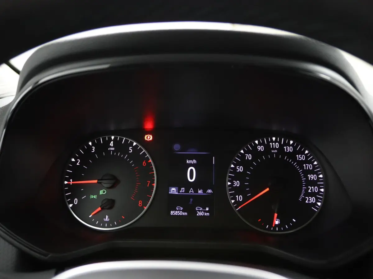 TCe 90 Zen | Navigatie | Parkeersensoren |
