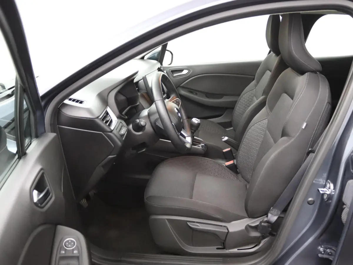 TCe 90 Zen | Navigatie | Parkeersensoren |
