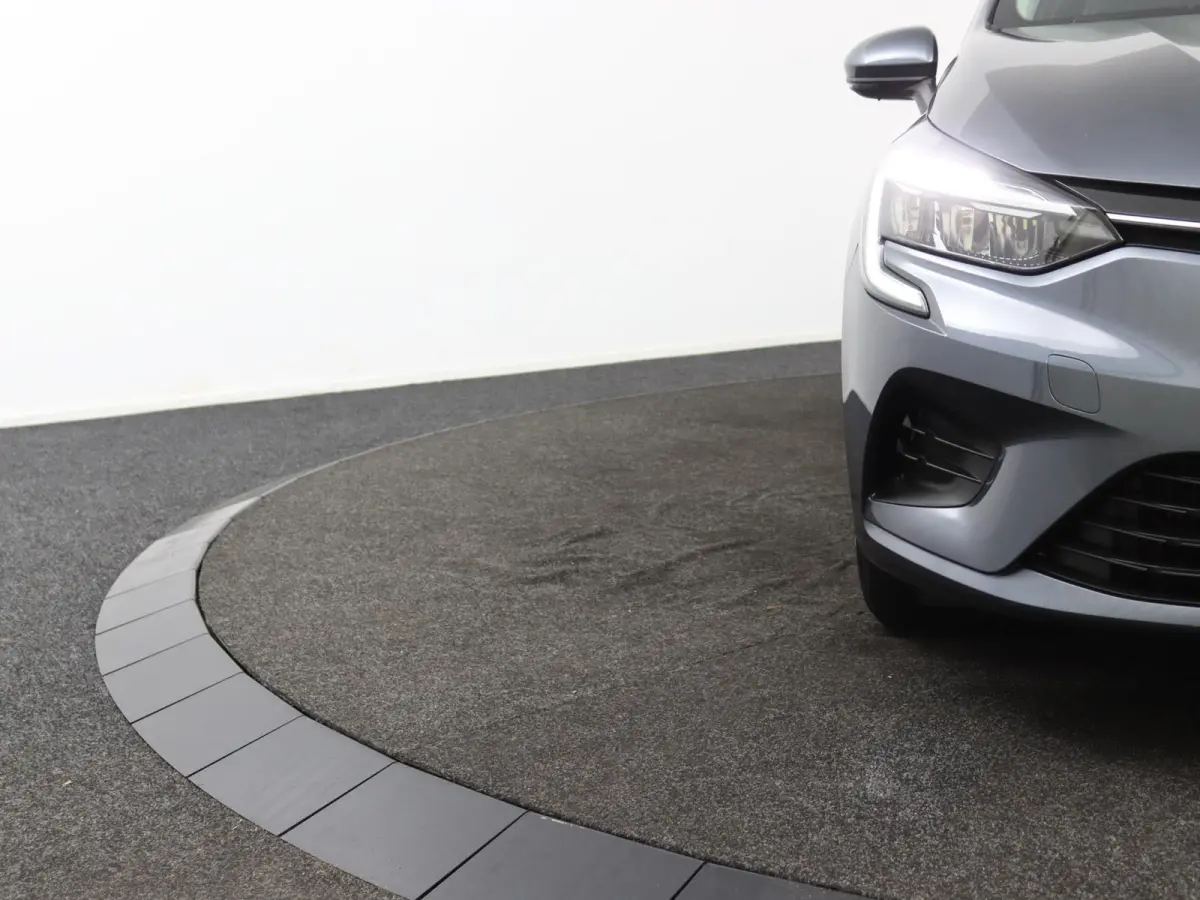 TCe 90 Zen | Navigatie | Parkeersensoren |