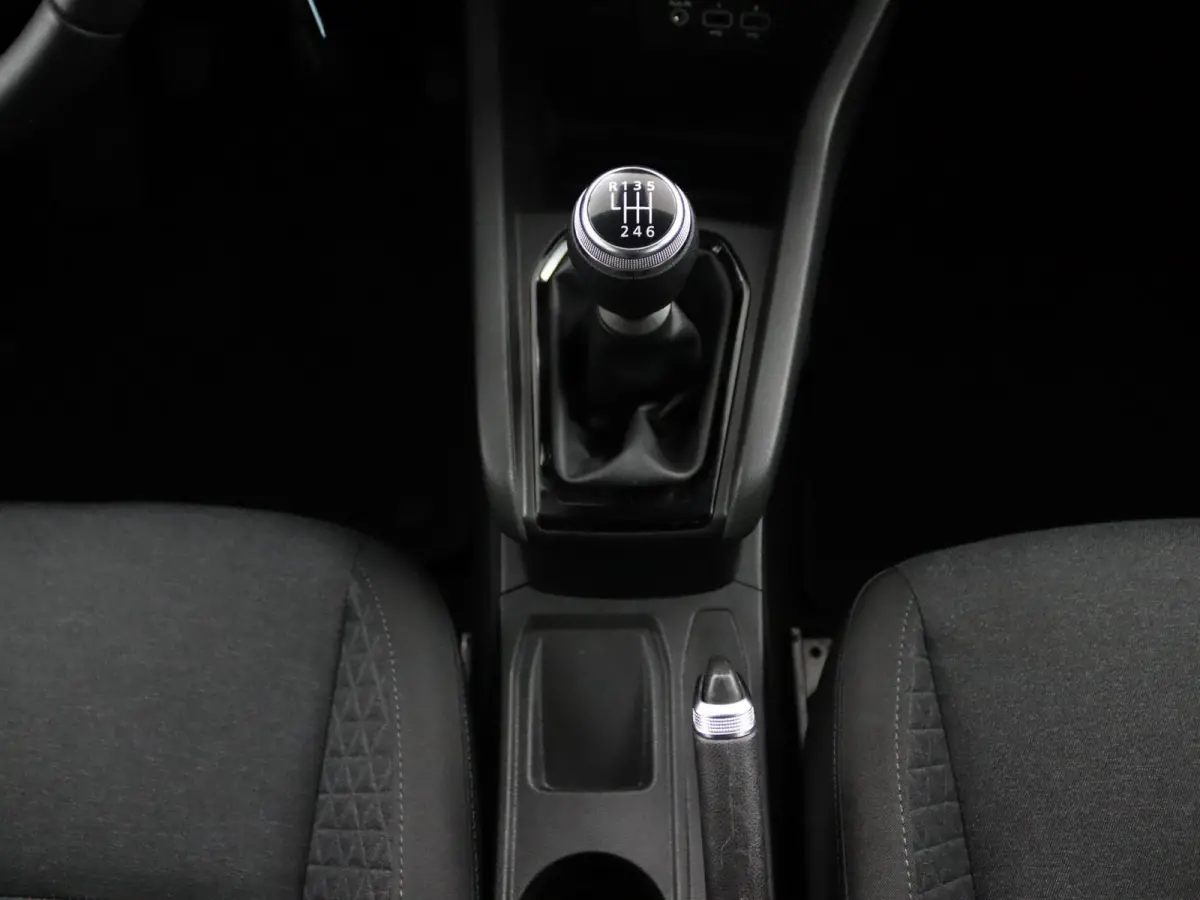 TCe 90 Zen | Navigatie | Parkeersensoren |