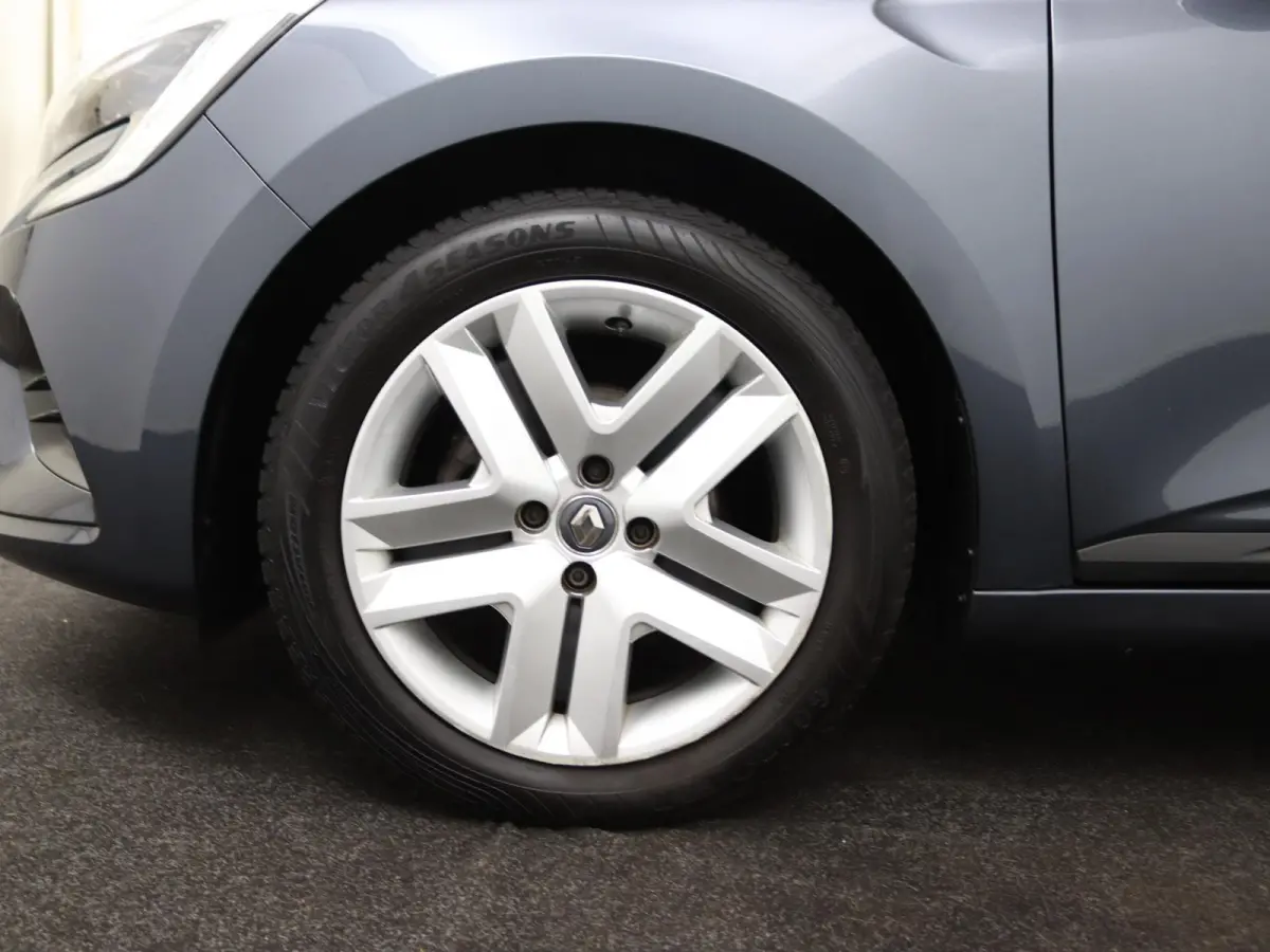 TCe 90 Zen | Navigatie | Parkeersensoren |