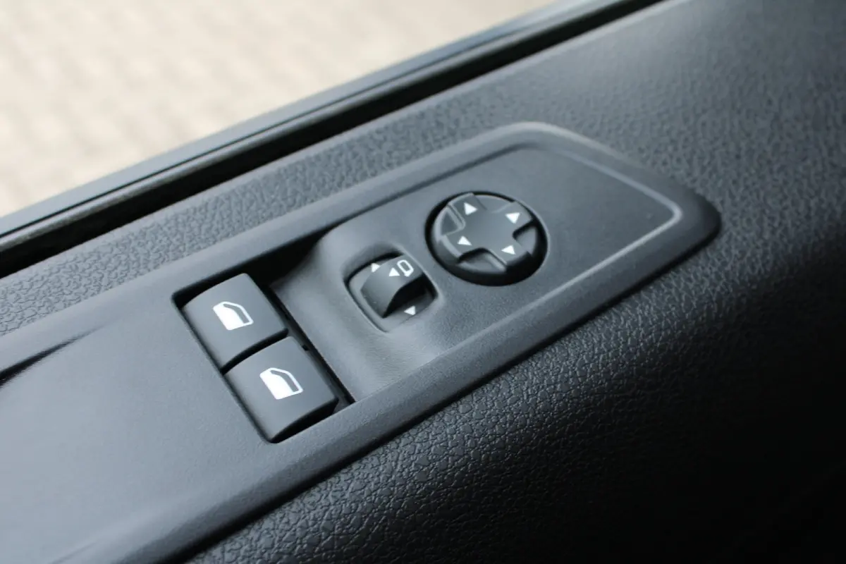 75 kWh 2-2-2-3 OPSTELLING | 9 PERSOONS | 8 JAAR GARANTIE | CAMERA | NAVI | DRAADLOOS CARPLAY |