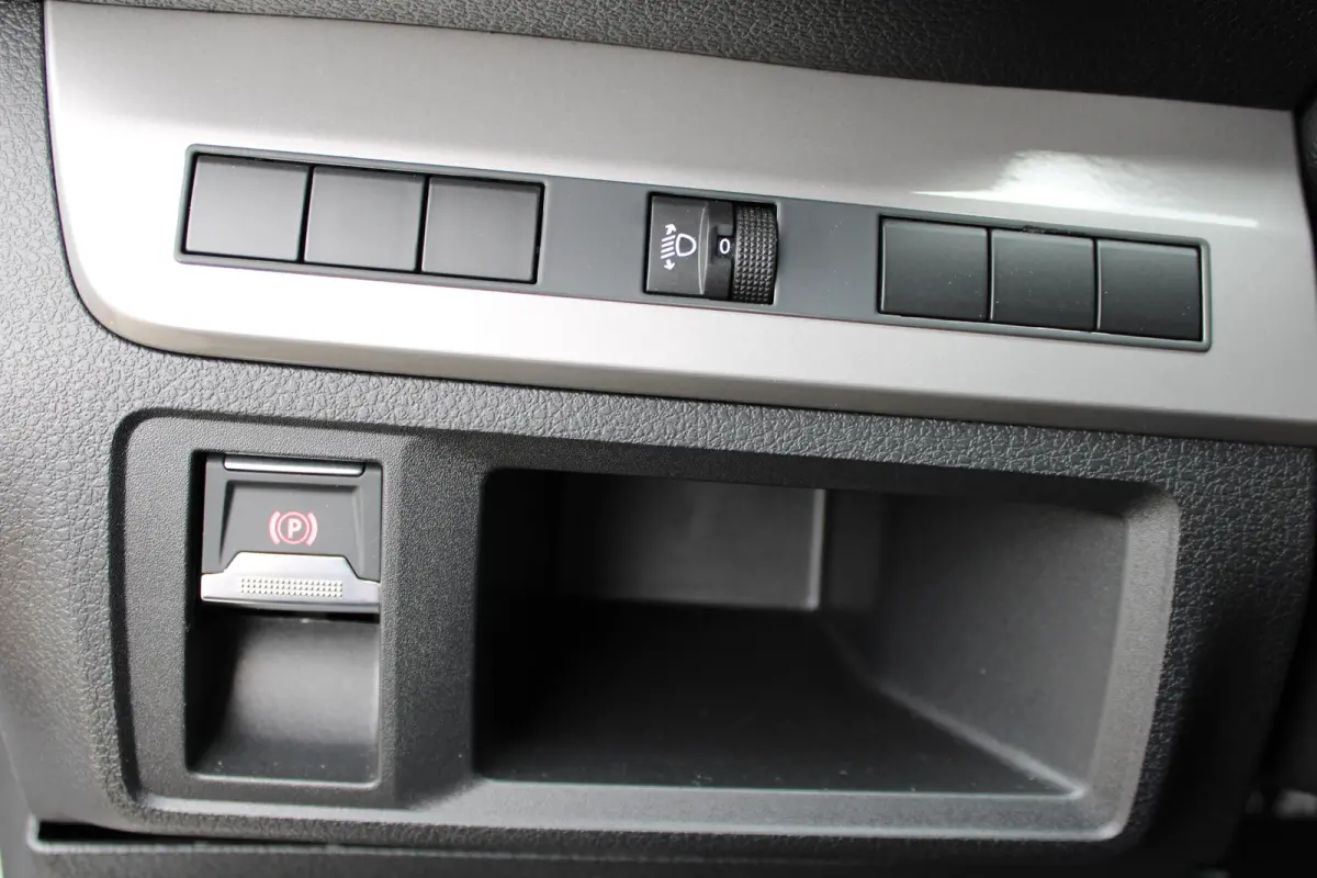 75 kWh 2-2-2-3 OPSTELLING | 9 PERSOONS | 8 JAAR GARANTIE | CAMERA | NAVI | DRAADLOOS CARPLAY |
