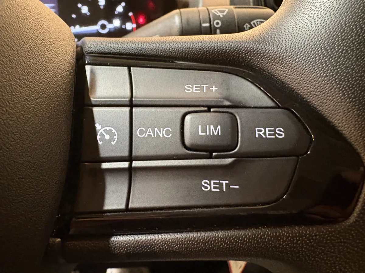 2.2 BlueHDi 140 PK L3H2 / Airco / Cruise Control / Camera / 3-Zits / 41.500 KM !!