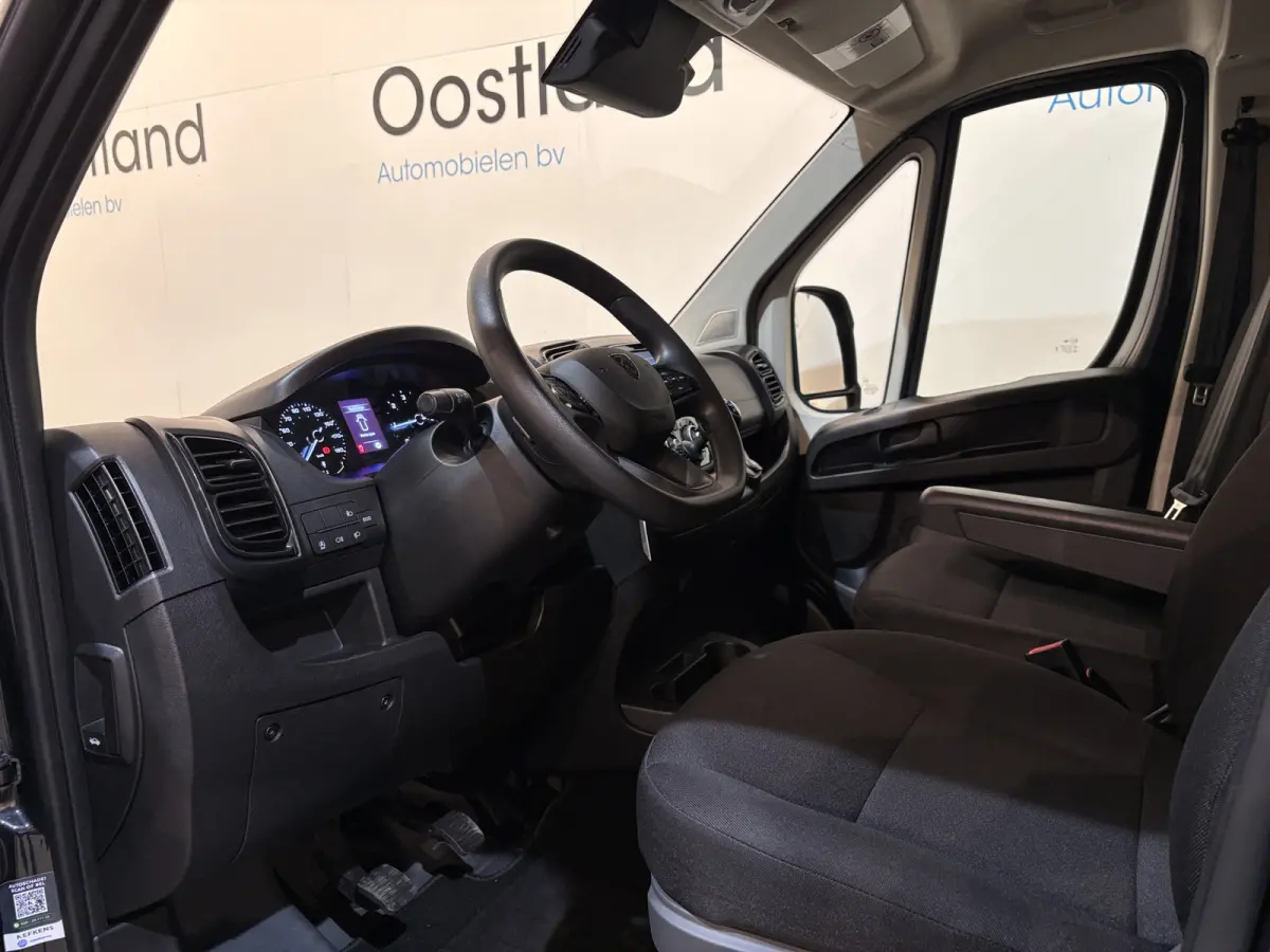 2.2 BlueHDi 140 PK L3H2 / Airco / Cruise Control / Camera / 3-Zits / 41.500 KM !!