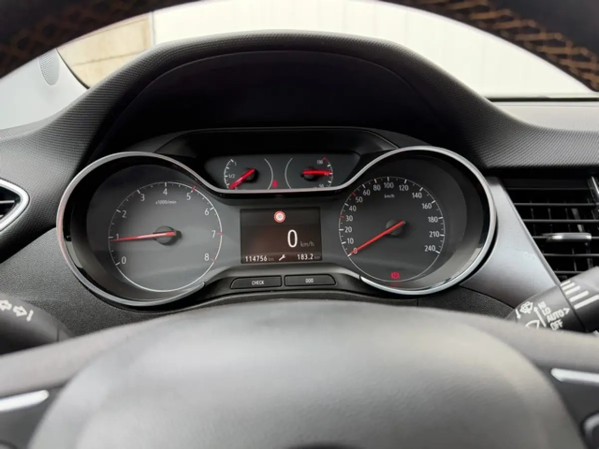 1.2 Turbo Innovation met Navigatie, Climate Controle, PDC