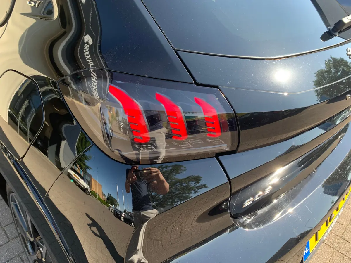 1.2 PureTech GT Pack Airco | Camera | Cruise Control | DAB | Keyless | LED | LMV 17" | Navi | PDC V&A |