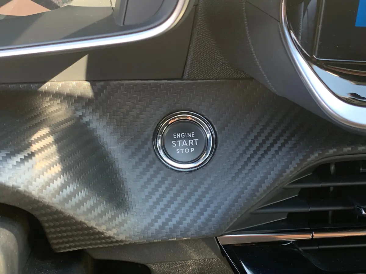 1.2 PureTech GT Pack Airco | Camera | Cruise Control | DAB | Keyless | LED | LMV 17" | Navi | PDC V&A |