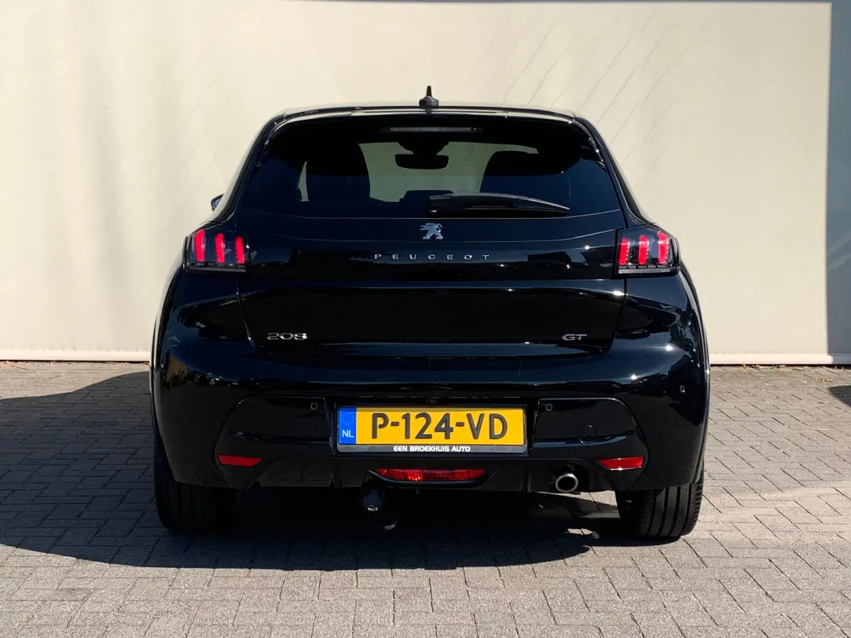 1.2 PureTech GT Pack Airco | Camera | Cruise Control | DAB | Keyless | LED | LMV 17" | Navi | PDC V&A |