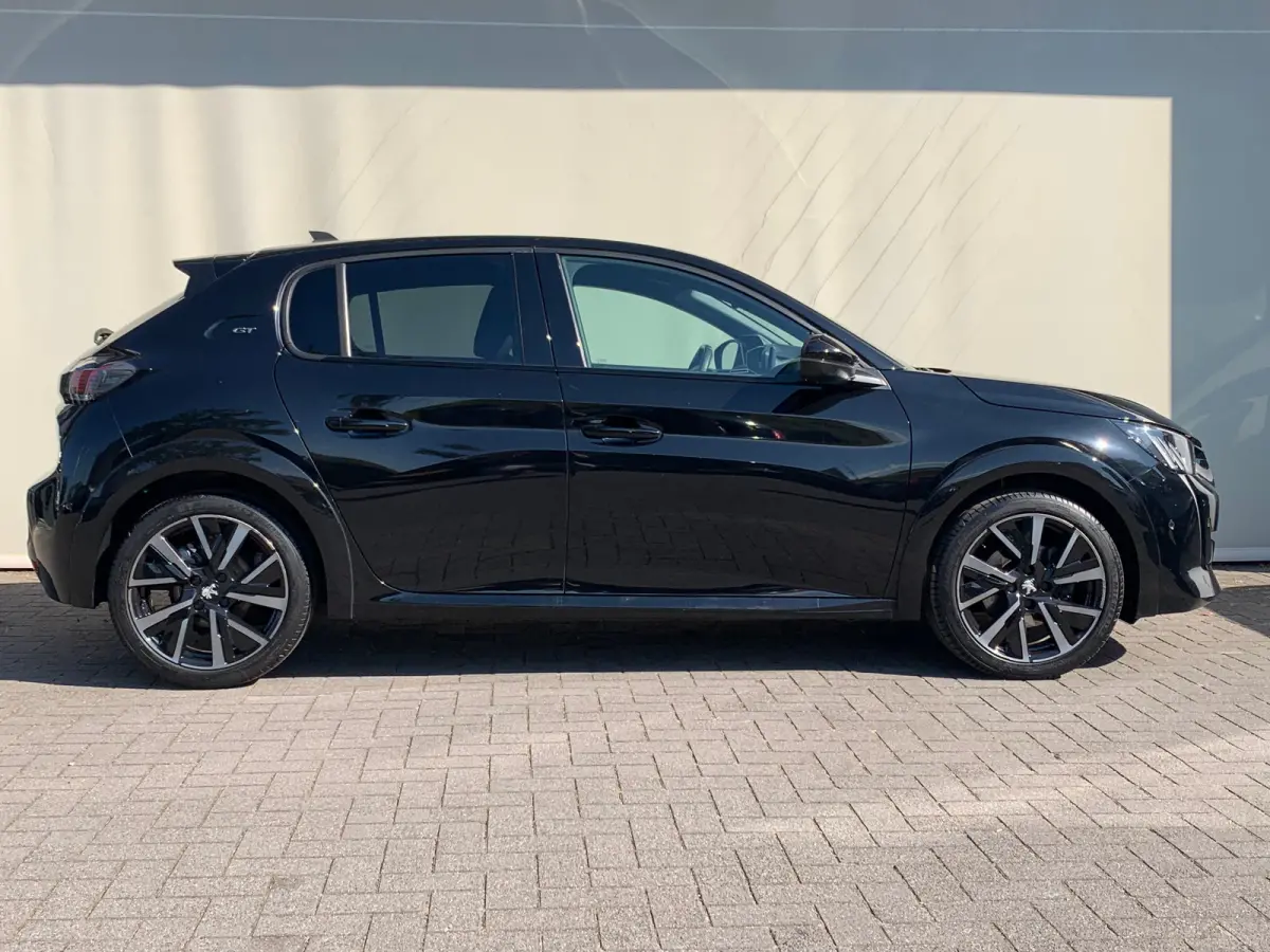 1.2 PureTech GT Pack Airco | Camera | Cruise Control | DAB | Keyless | LED | LMV 17" | Navi | PDC V&A |