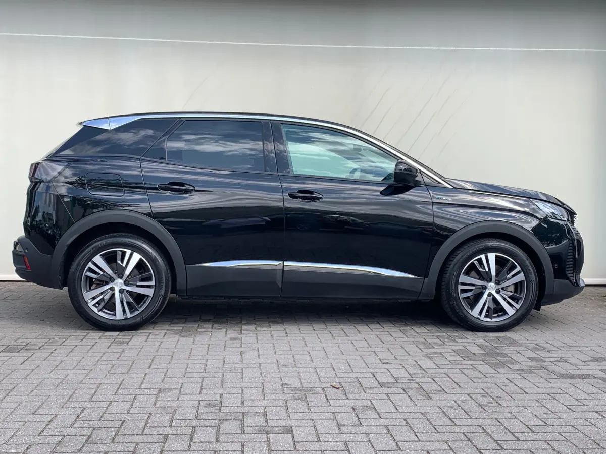 1.6 HYbrid 225 Allure Pack Business Airco | Camera | Cruise Adaptief | DAB | Keyless | LED | LMV 18" | Navi | PDC V&A | Stoelverwarming |