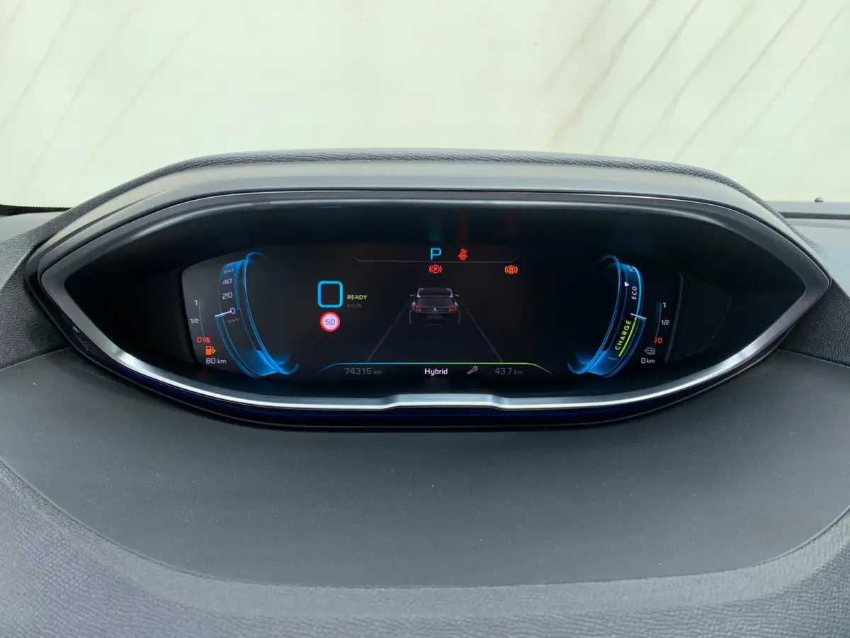 1.6 HYbrid 225 Allure Pack Business Airco | Camera | Cruise Adaptief | DAB | Keyless | LED | LMV 18" | Navi | PDC V&A | Stoelverwarming |