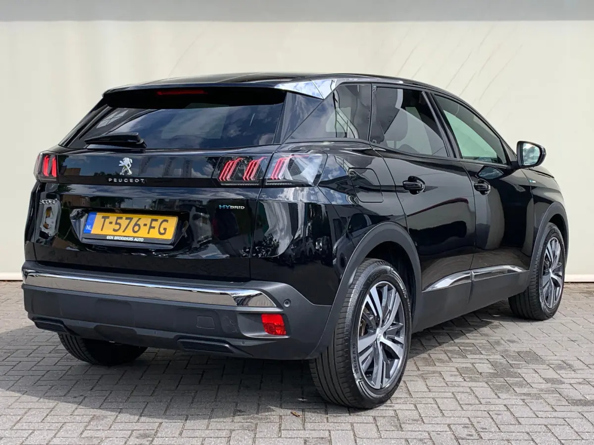 1.6 HYbrid 225 Allure Pack Business Airco | Camera | Cruise Adaptief | DAB | Keyless | LED | LMV 18" | Navi | PDC V&A | Stoelverwarming |