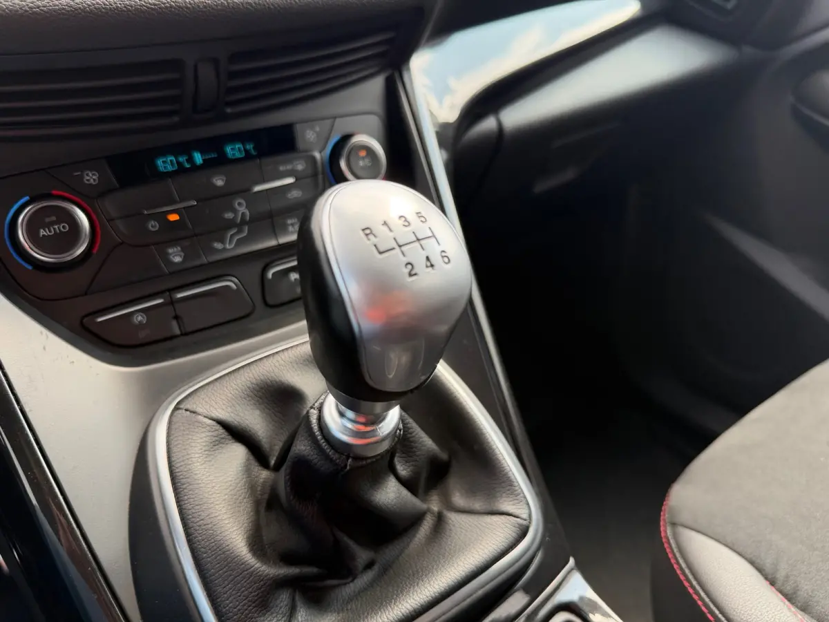 1.5 EcoBoost ST Line - Magnetic Grey - TSC/Trekhaak/SYNC3 - Topstaat