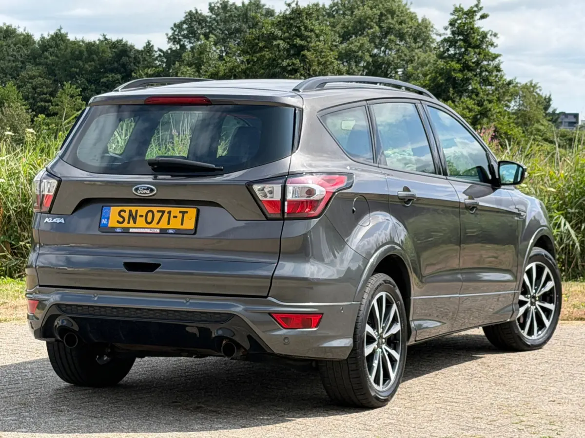 1.5 EcoBoost ST Line - Magnetic Grey - TSC/Trekhaak/SYNC3 - Topstaat