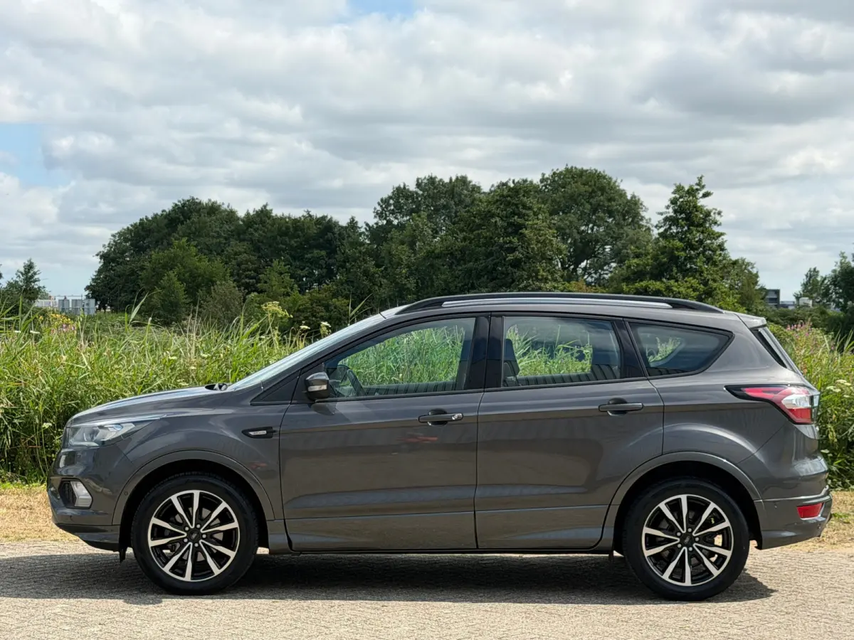 1.5 EcoBoost ST Line - Magnetic Grey - TSC/Trekhaak/SYNC3 - Topstaat