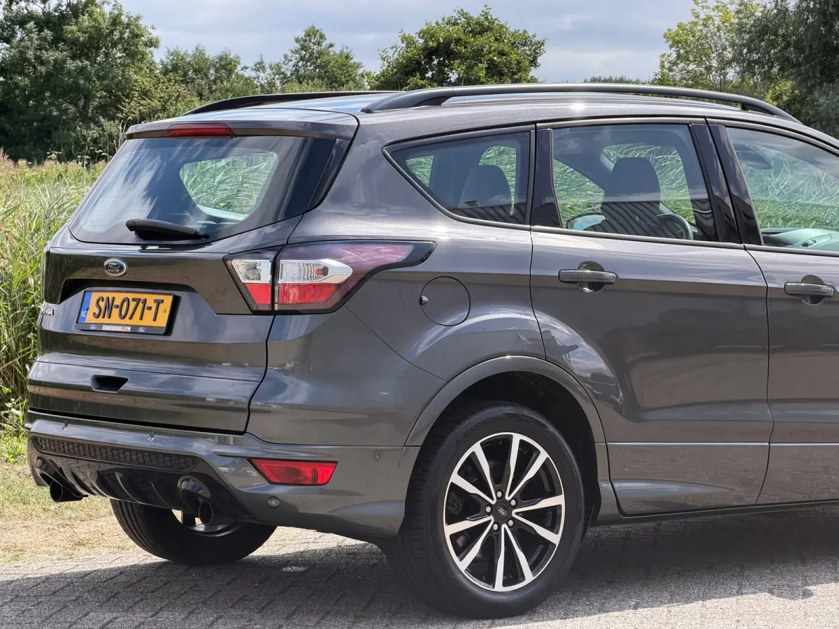 1.5 EcoBoost ST Line - Magnetic Grey - TSC/Trekhaak/SYNC3 - Topstaat