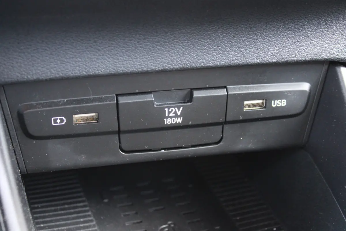 1.0 T-GDI Comfort Smart | Achteruitrijcamera | Airco | DAB ontvanger