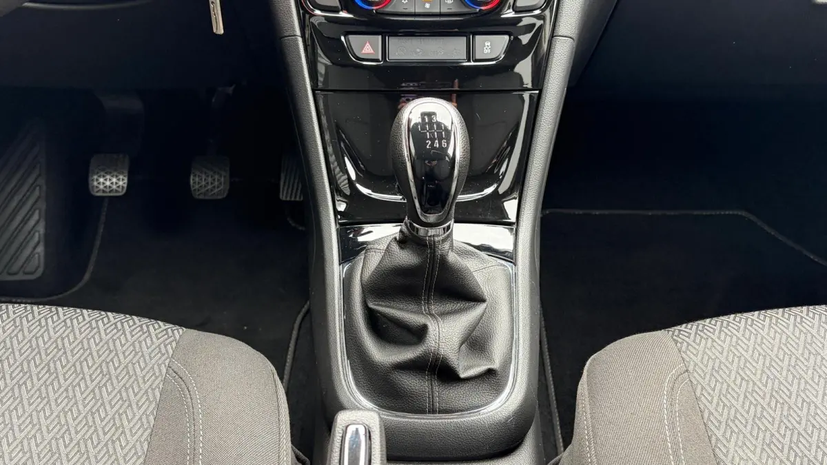 1.4 TURBO 140PK 120 JAAR EDITION+ / NAVI / CLIMA / LED / PDC / CAMERA / 18" LMV / BLUETOOTH / CRUISECONTROL  !!