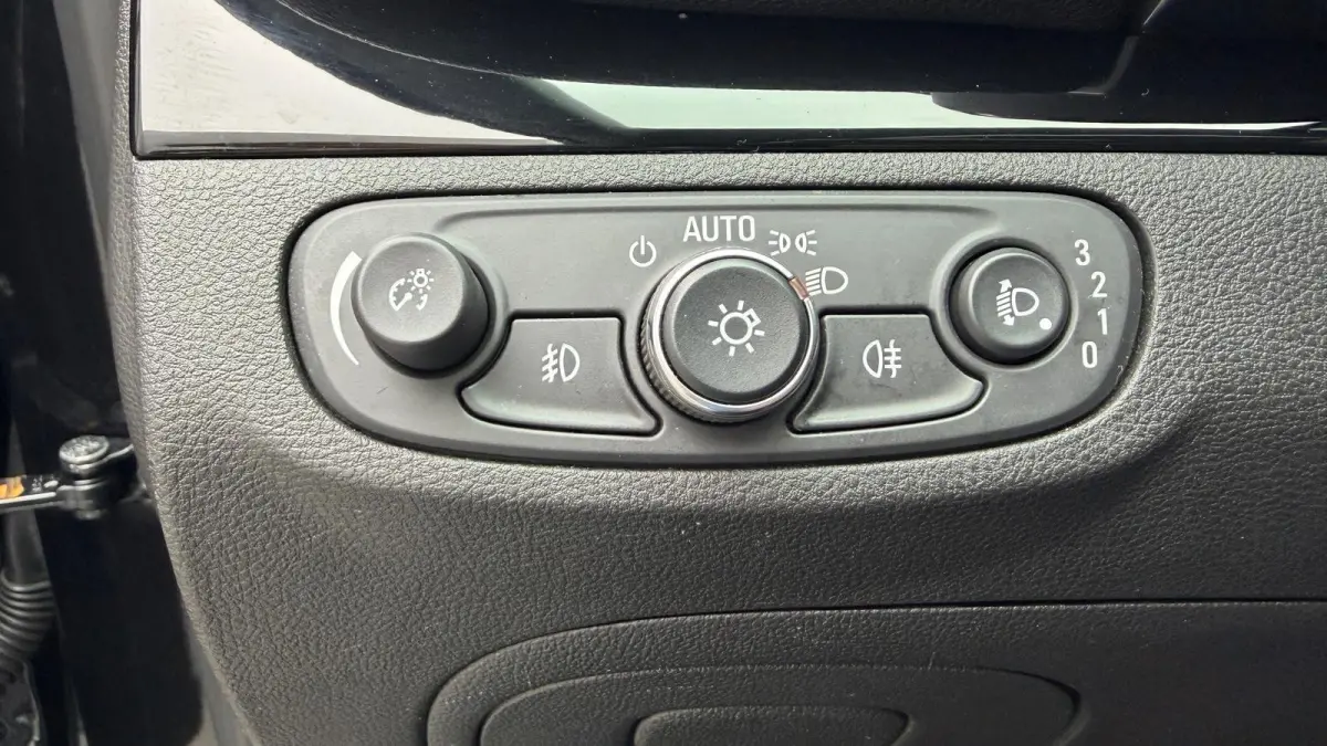 1.4 TURBO 140PK 120 JAAR EDITION+ / NAVI / CLIMA / LED / PDC / CAMERA / 18" LMV / BLUETOOTH / CRUISECONTROL  !!