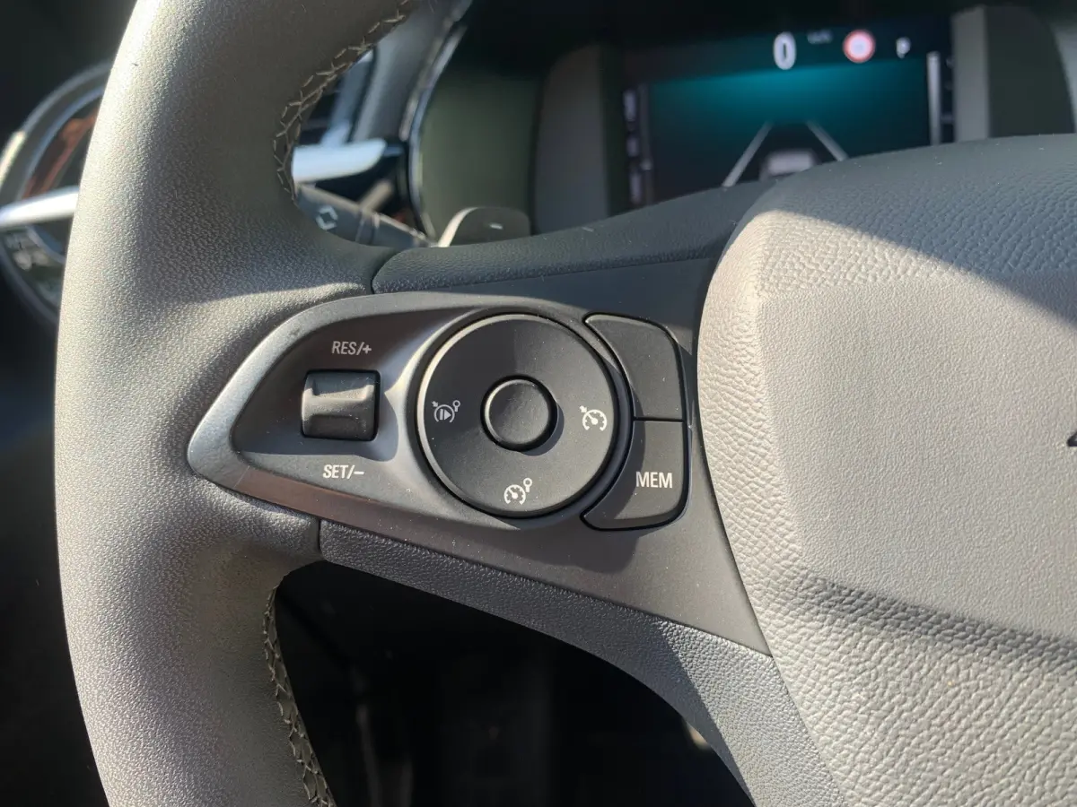 1.2 Turbo Hybrid GS Airco | Camera | Cruise Control | DAB | Keyless | LED | LMV 16" | Navi | PDC V&A |