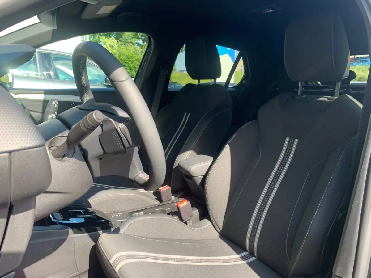 1.2 Turbo Hybrid GS Airco | Camera | Cruise Control | DAB | Keyless | LED | LMV 16" | Navi | PDC V&A |