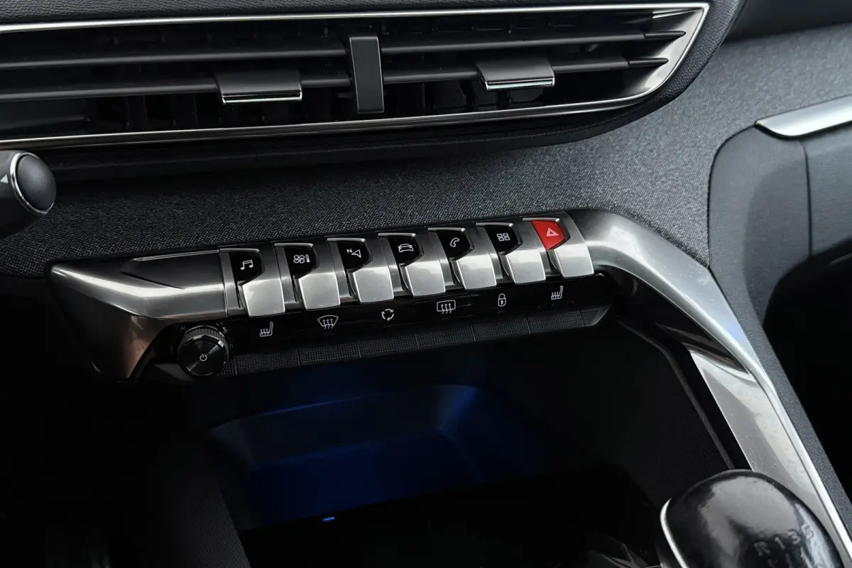 1.2 PureTech GT-Line 7p | Pano | Memory seats | CarPlay | Camera V+A | Dodehoekdet. |