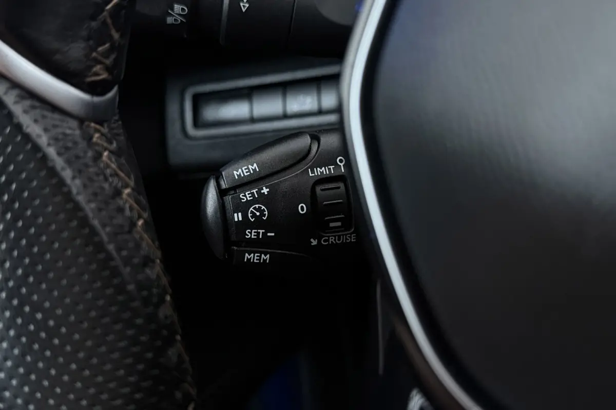 1.2 PureTech GT-Line 7p | Pano | Memory seats | CarPlay | Camera V+A | Dodehoekdet. |