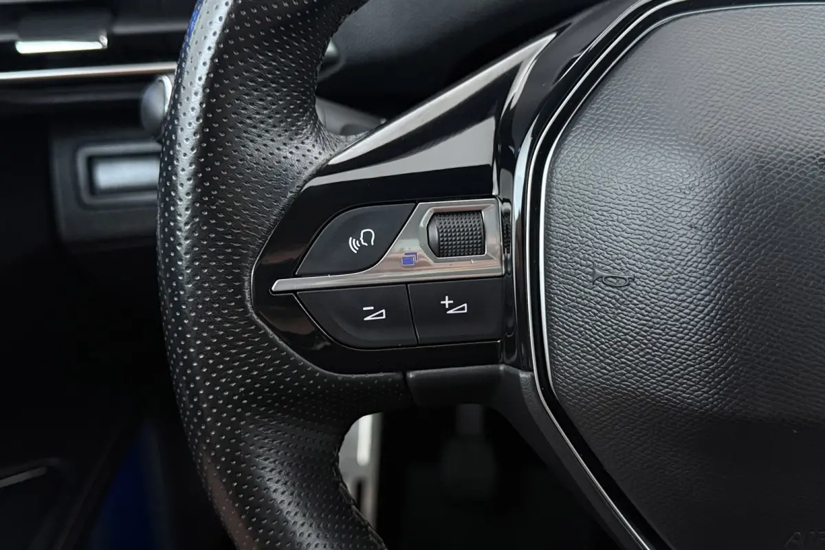 1.2 PureTech GT-Line 7p | Pano | Memory seats | CarPlay | Camera V+A | Dodehoekdet. |