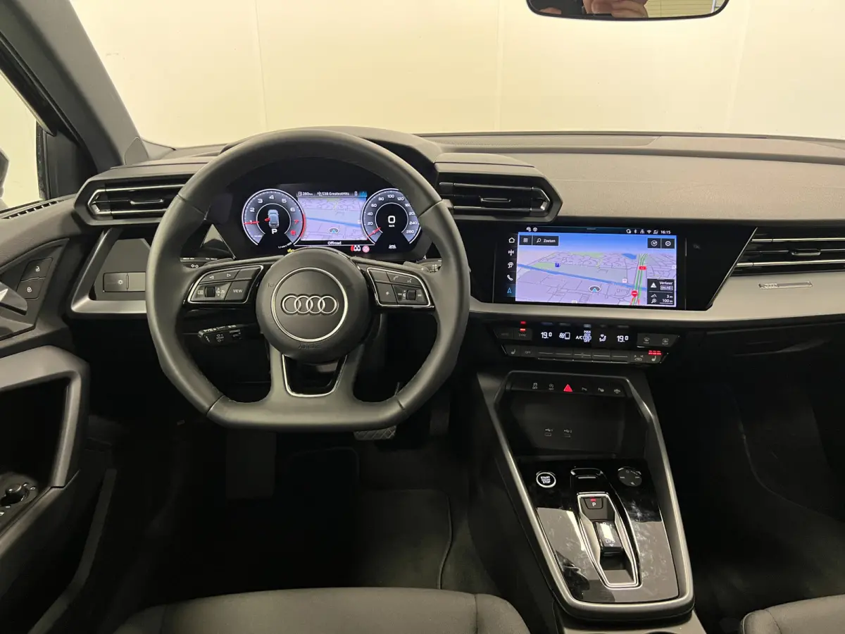 30 TFSI Advanced edition / Automaat / 19'' inch / Mild-Hybrid / Navi /